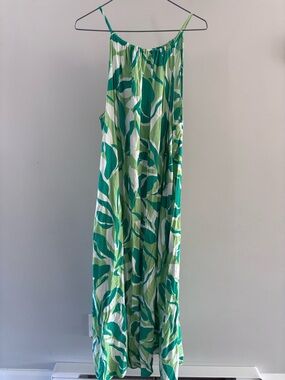 Label of love Green and White Abstract Maxi dress